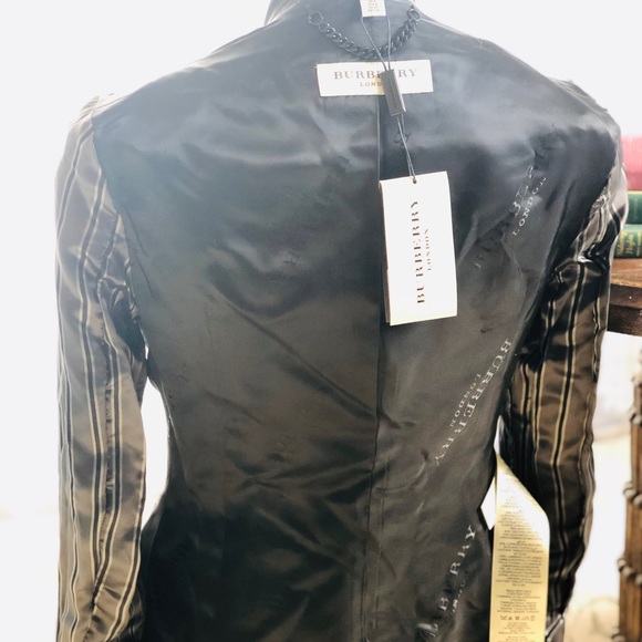 Authentic Burberry Suit Jacket - Picture 5 of 8